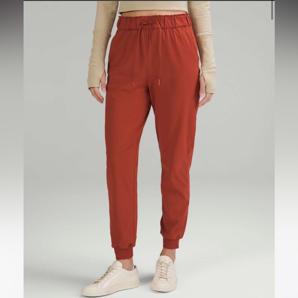Lululemon Stretch High-Rise Jogger *Full Length
Cayenne size 6 NWT - Picture 2 of 10
